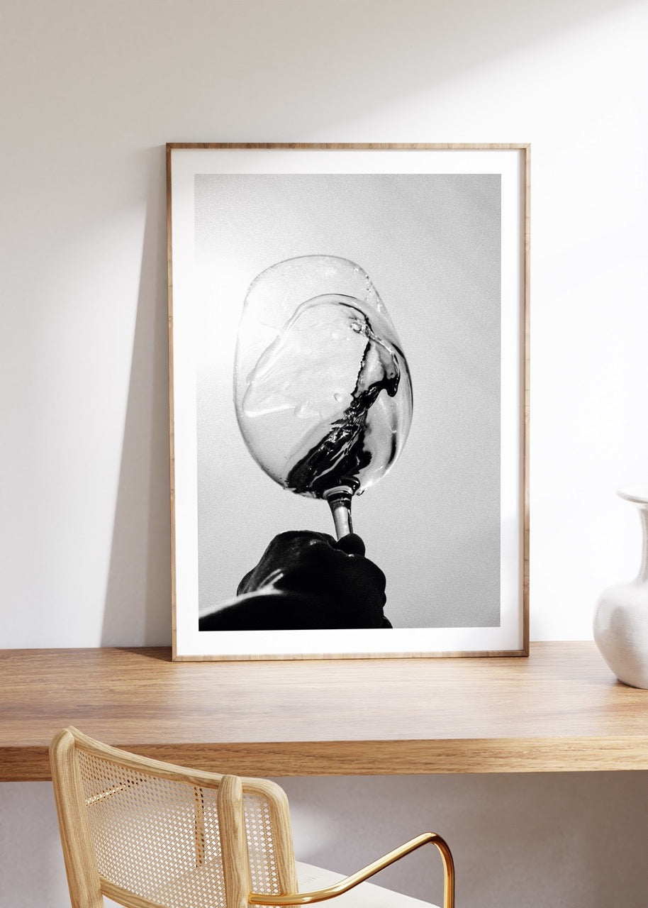 Siyah Beyaz Kadeh Fotoğraf Çerçevesiz Poster