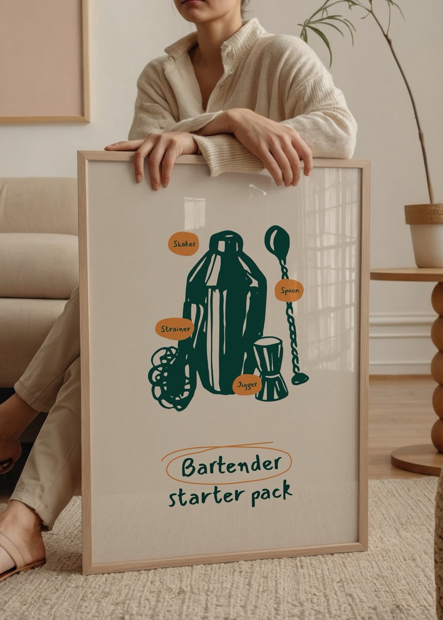 Shaker, strainer, jigger ve bar kaşığı çizimleri içeren “Bartender starter pack” yazılı bej fonlu poster.