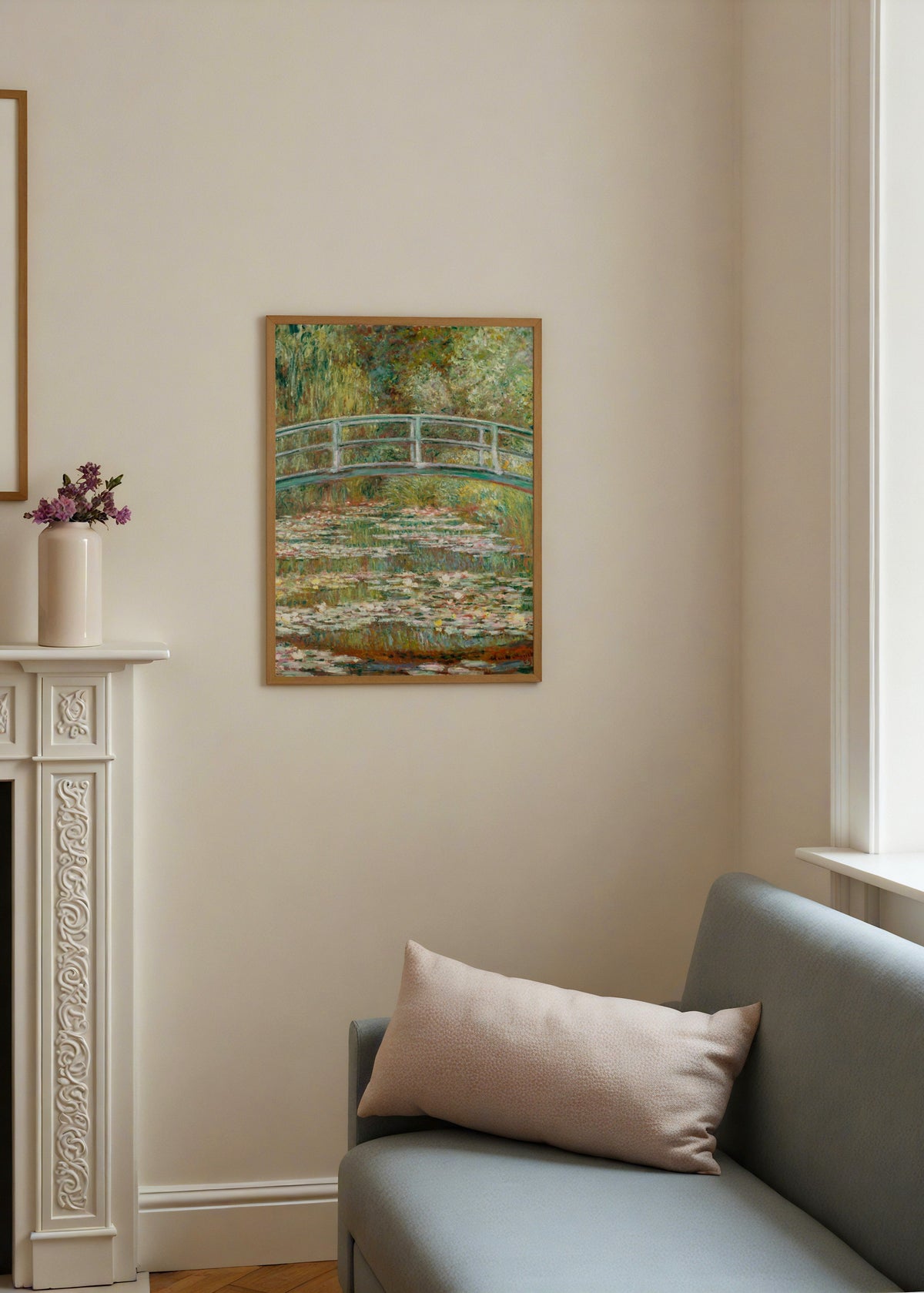 Claude Monet Bridge over a Pond of Water Lilies Poster poster baskı mockup 4