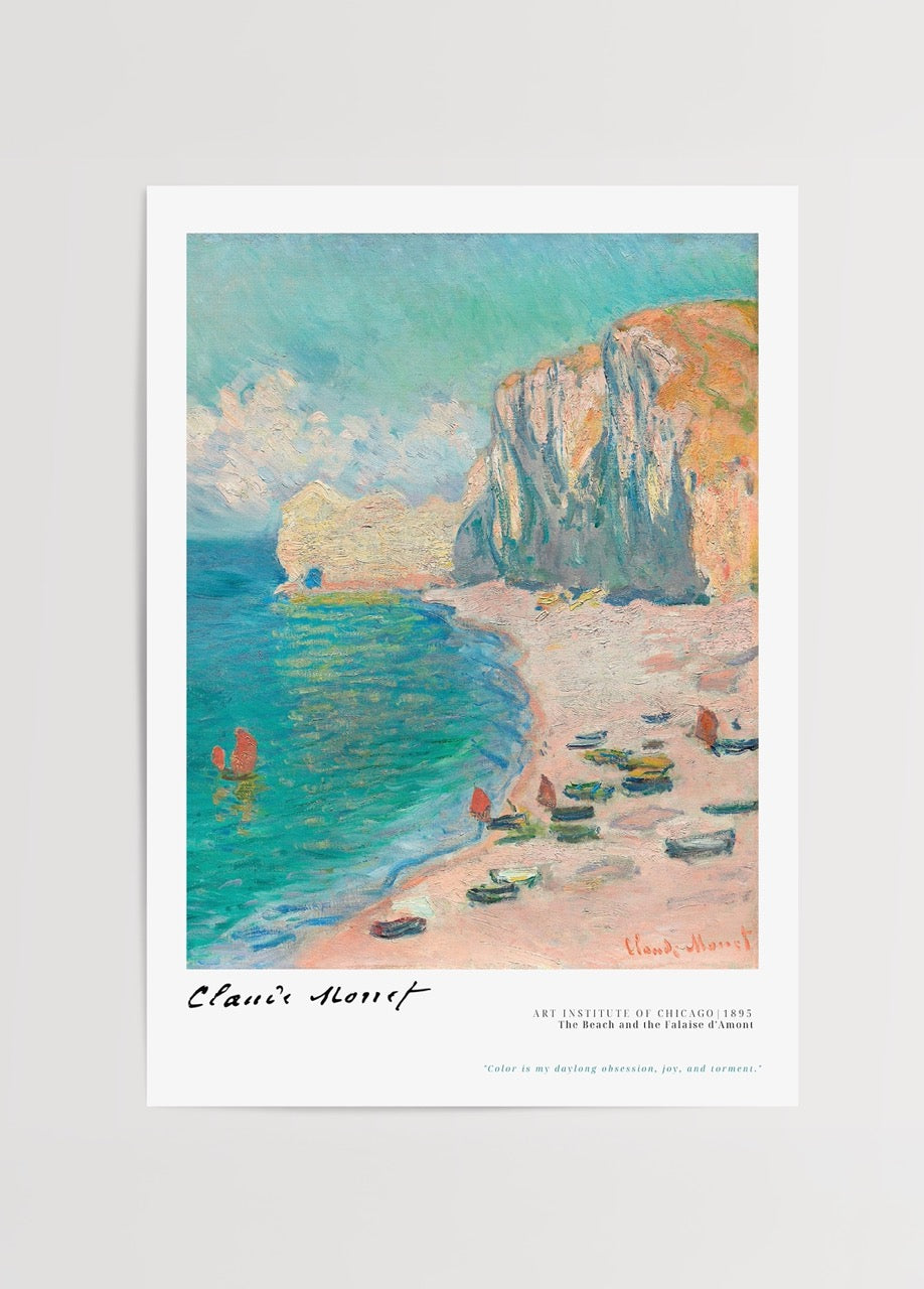 Claude Monet’nin Etretat kıyılarını betimlediği pastel tonlarda plaj ve falez illüstrasyon posteri