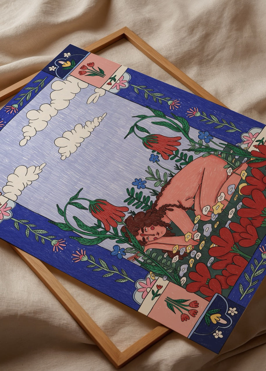 Elif Sezgin’in “Tulip Girl” adlı, kırmızı laleler arasında uzanan kadın figürlü illüstrasyon posteri.