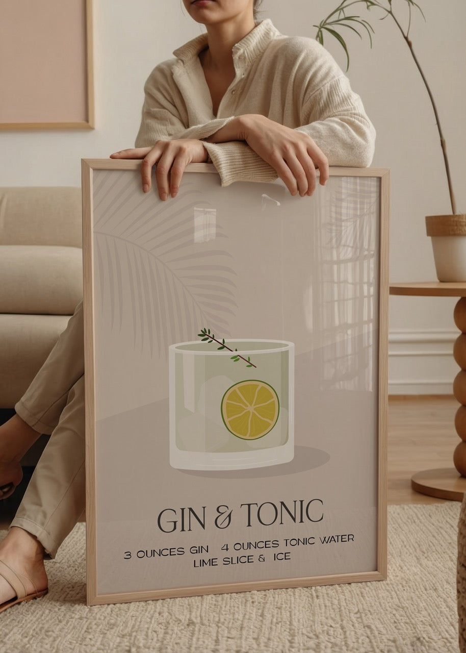 Bej zemin üzerinde lime dilimi ve içkili bardakla çizilmiş Gin & Tonic tarifi illüstrasyon posteri