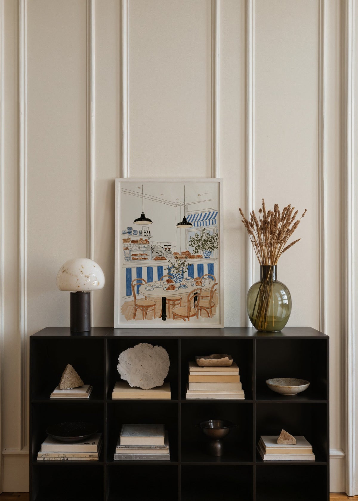Görsel Sanatçı Kafe İç Mekanı Poster poster baskı mockup 4