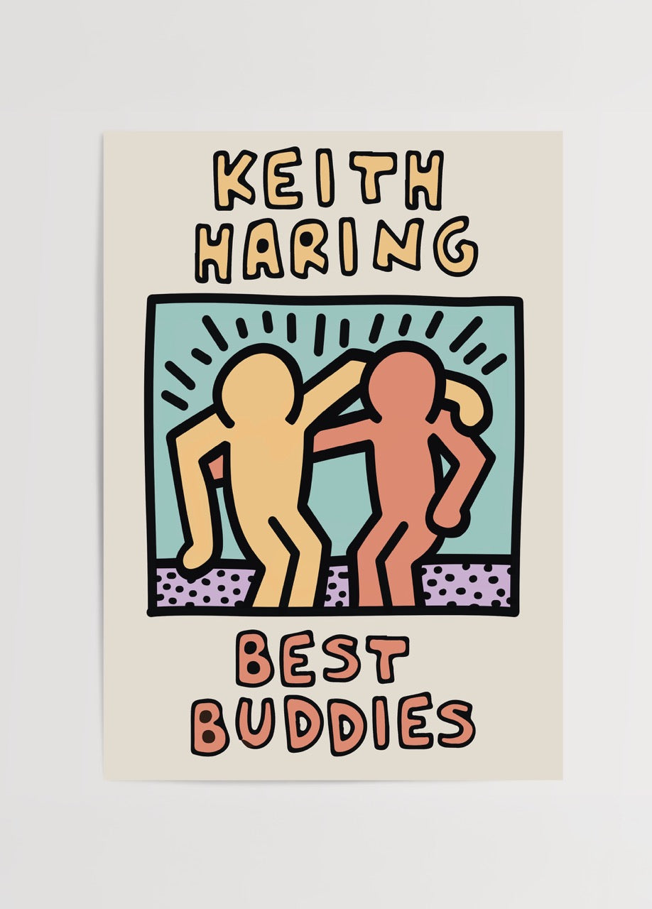 Keith Haring’in “Best Buddies” isimli, sarı ve turuncu iki figürün dostça sarıldığı, mavi arka planlı neşeli pop art posteri