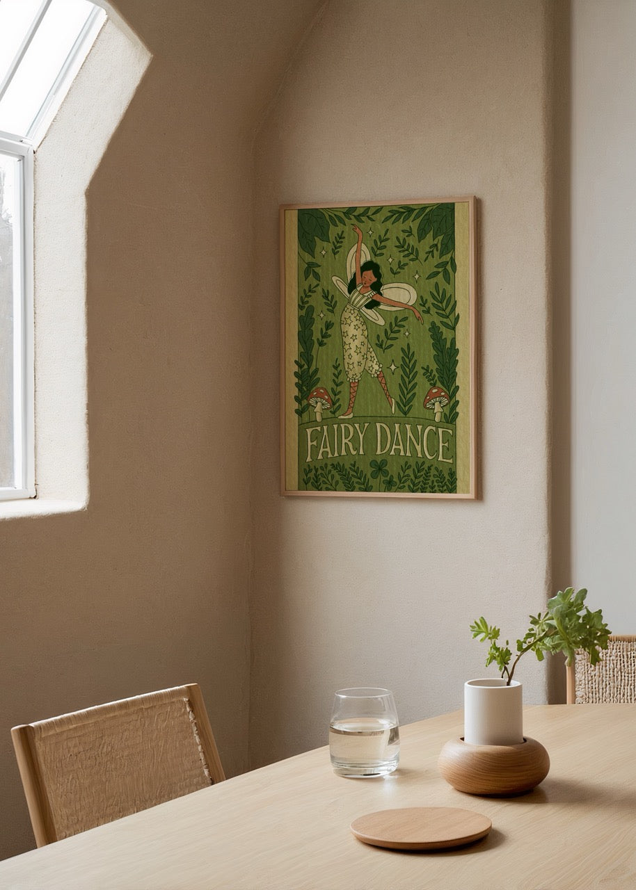 Elif Korkut’un masalsı orman içinde dans eden peri illüstrasyon posteri.