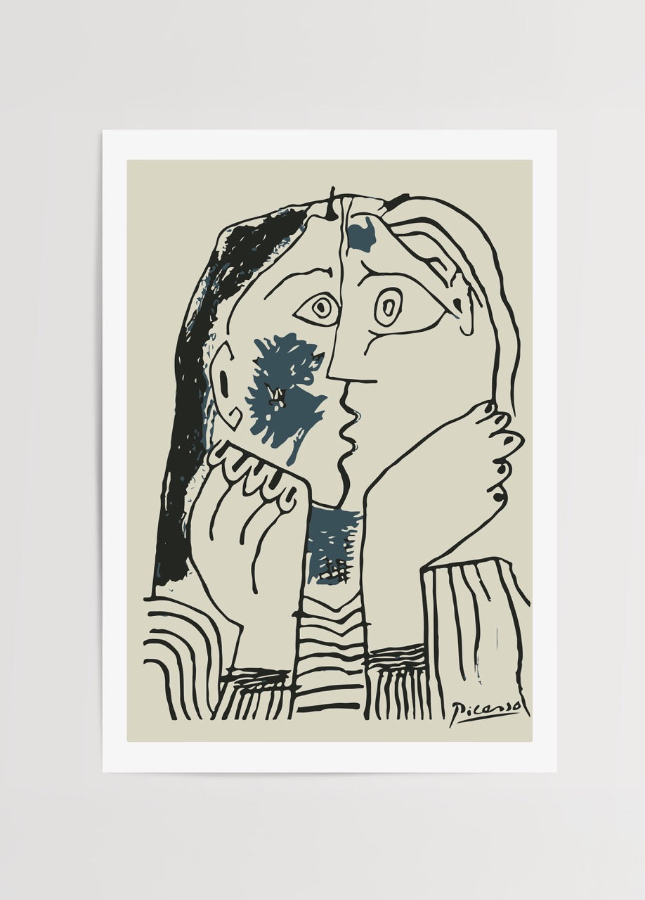 Soyut çizgilerle öpüşen iki yüzü betimleyen, Picasso stilinde hazırlanmış modern sanat posteri