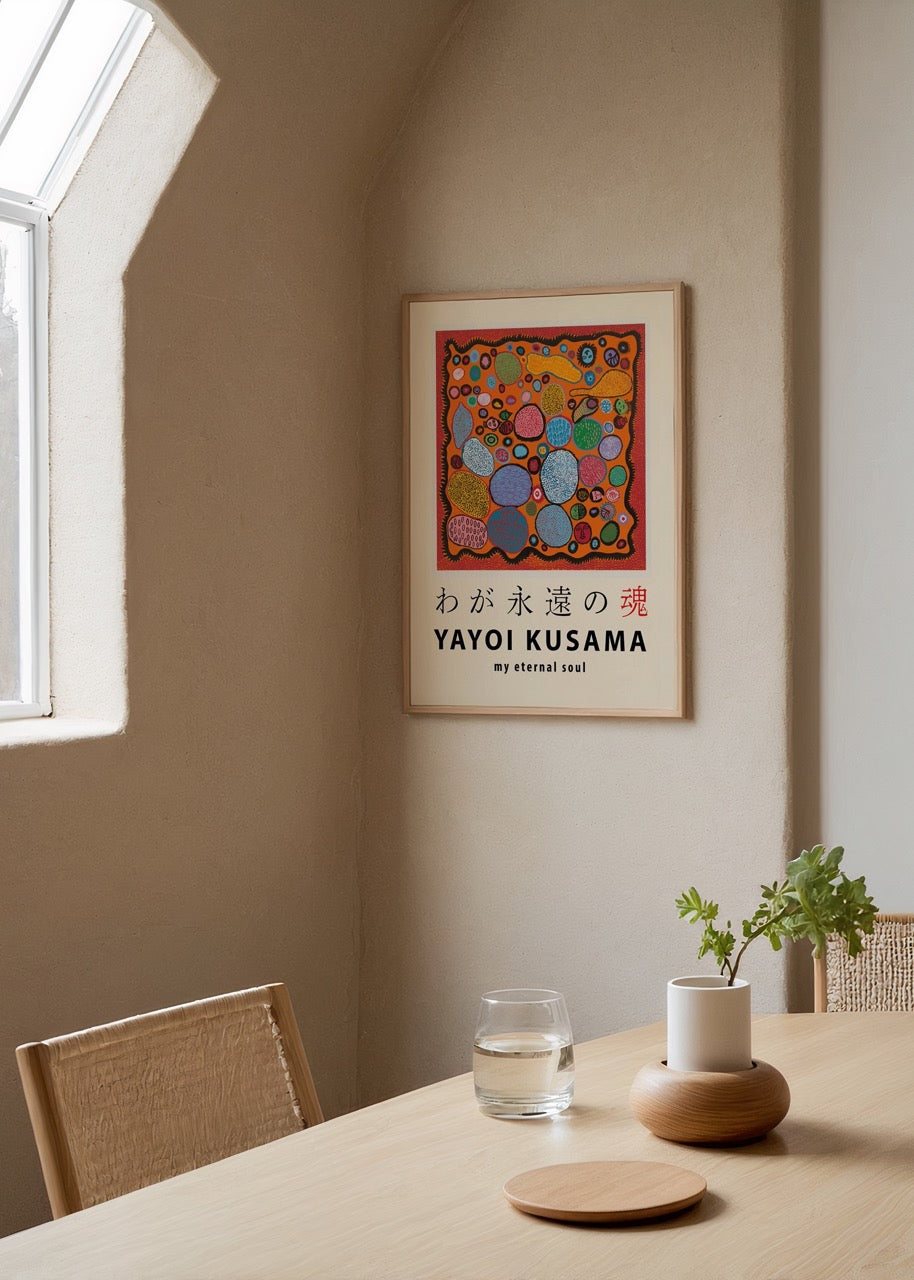 Yayoi Kusama’nın “My Eternal Soul” serisinden ilhamla tasarlanmış renkli soyut poster