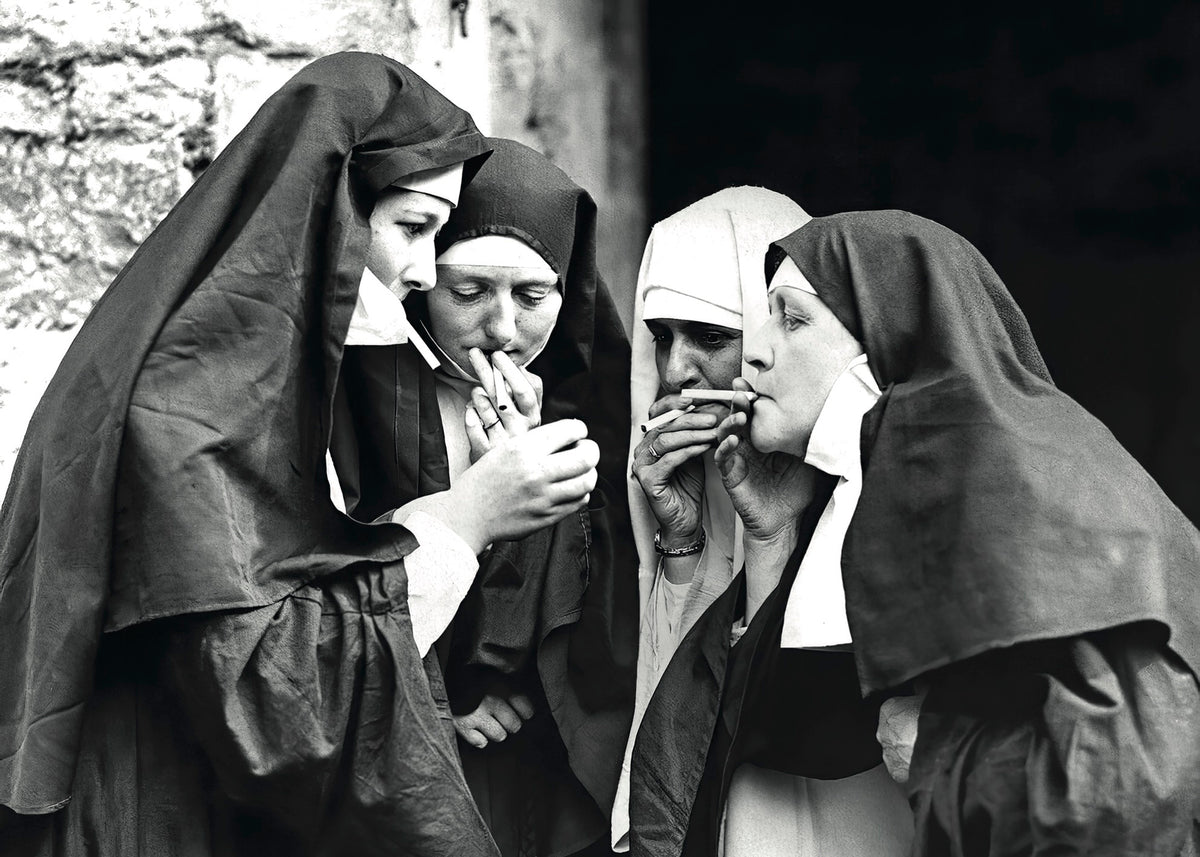 Smoking Nuns Vintage Fotoğraf Poster Baskı