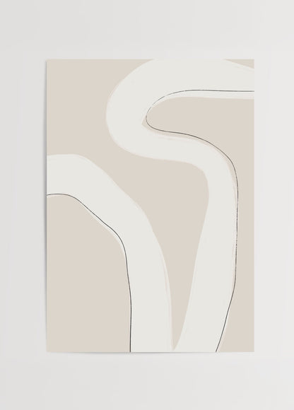 Bej arka plan üzerinde beyaz akışkan çizgilerden oluşan minimalist soyut poster