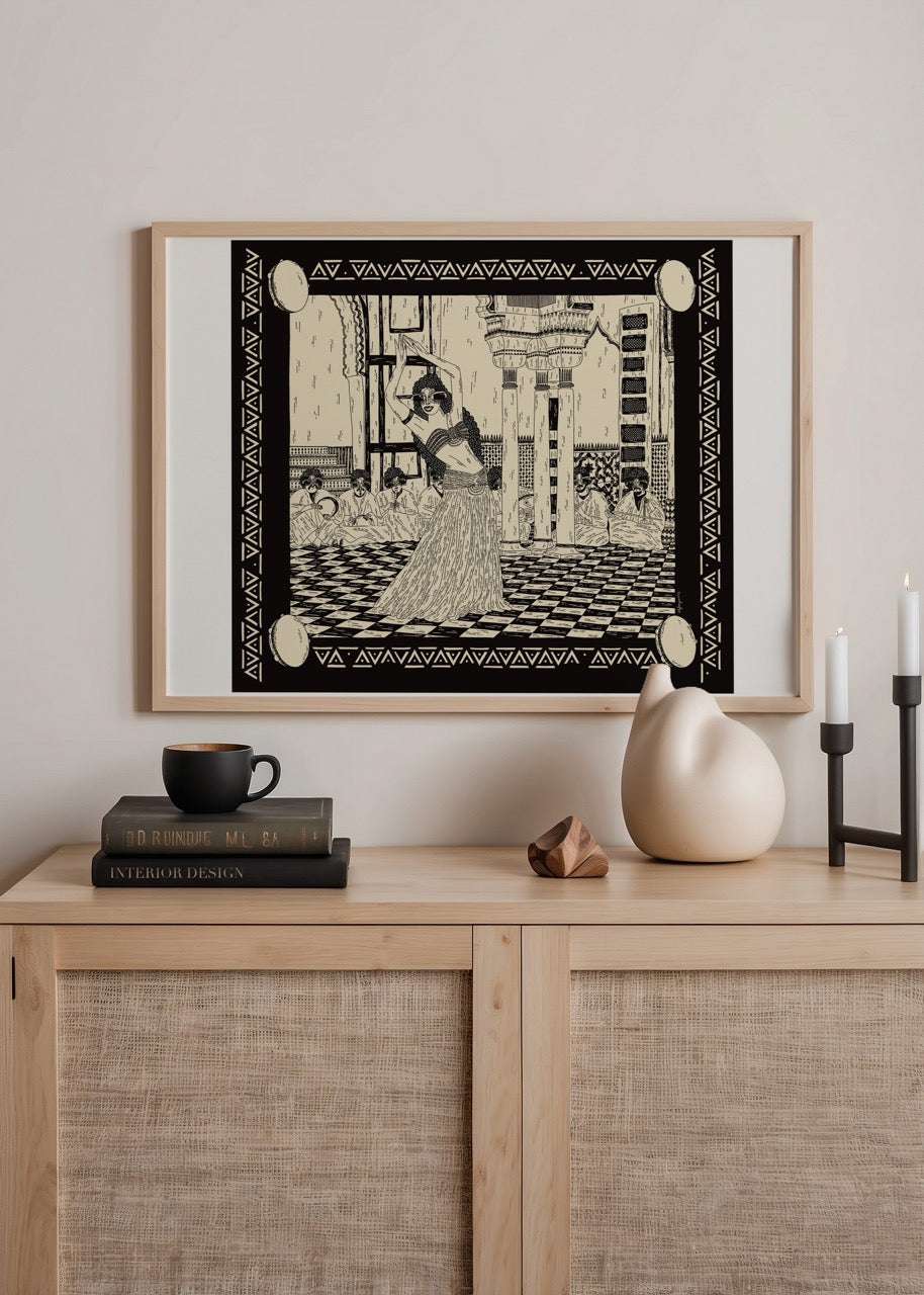 Desenli bir çerçeve içinde, geleneksel mekânda dans eden bir oryantal figürün siyah beyaz çizimlerle betimlendiği detaylı illüstrasyon.