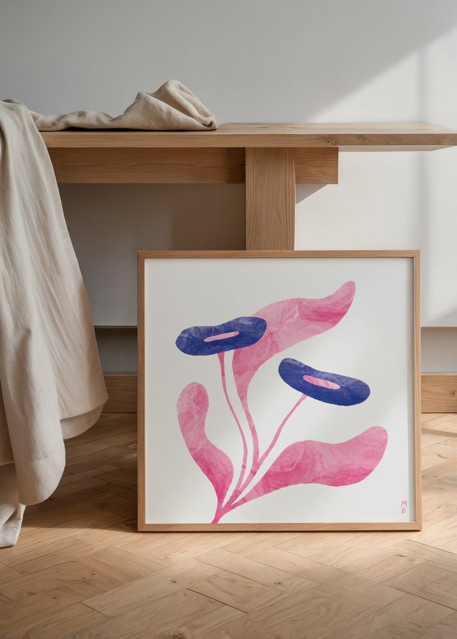 Blossom 2 posteri, Melisa Ermiş’in pembe yapraklı ve mor çiçekli illüstrasyonu
