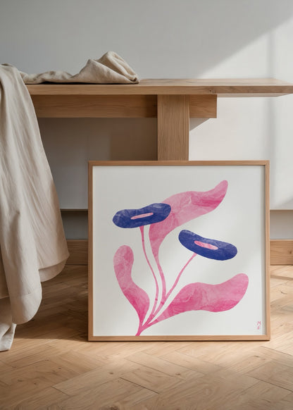 Blossom 2 posteri, Melisa Ermiş’in pembe yapraklı ve mor çiçekli illüstrasyonu

