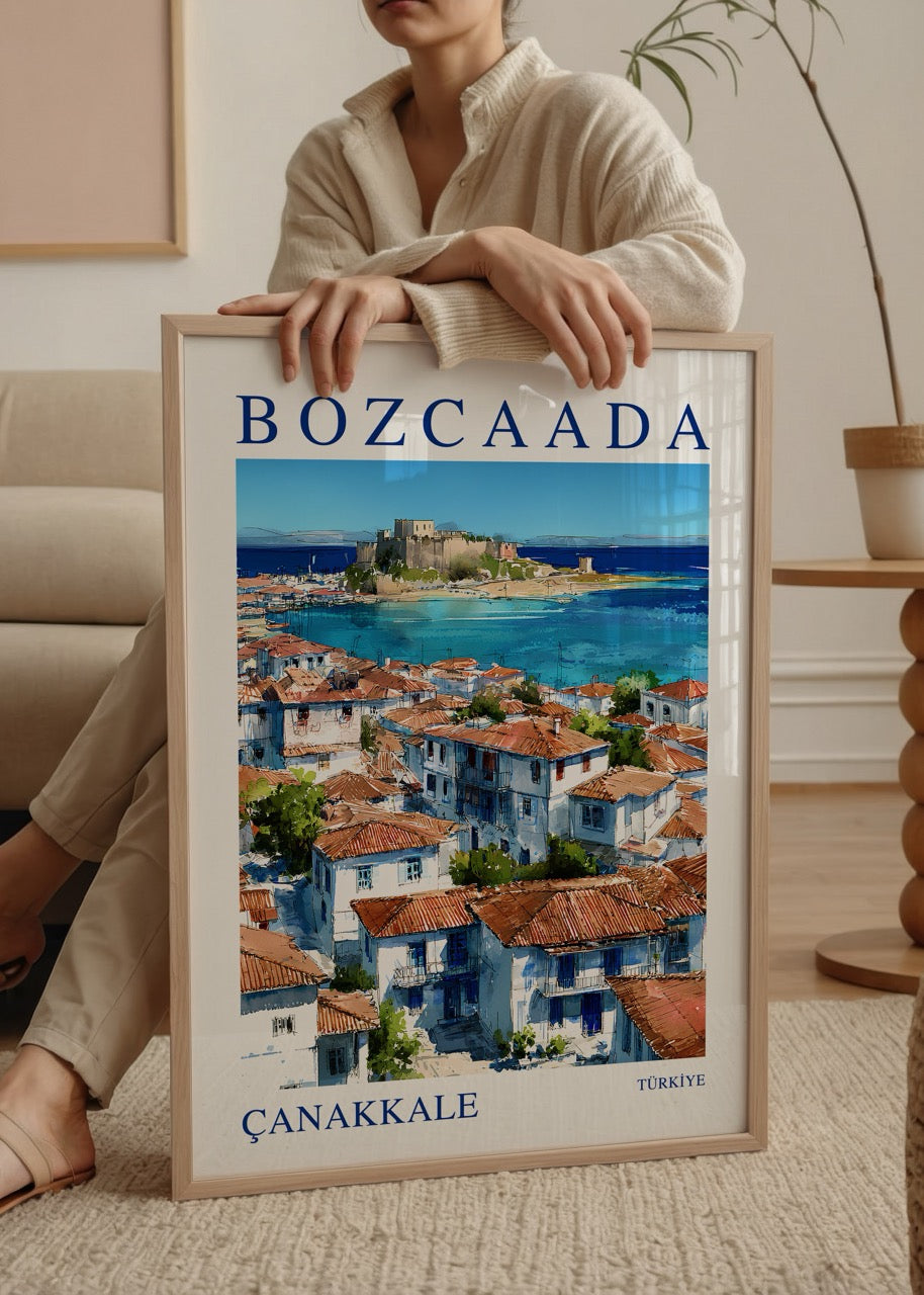 Bozcaada Çanakkale posteri, beyaz evler, kırmızı çatılar ve Bozcaada Kalesi illüstrasyonu