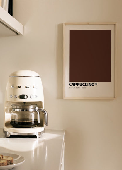 Pantone stilinde koyu kahverengi cappuccino yazılı renk bloklu sade ve modern duvar posteri