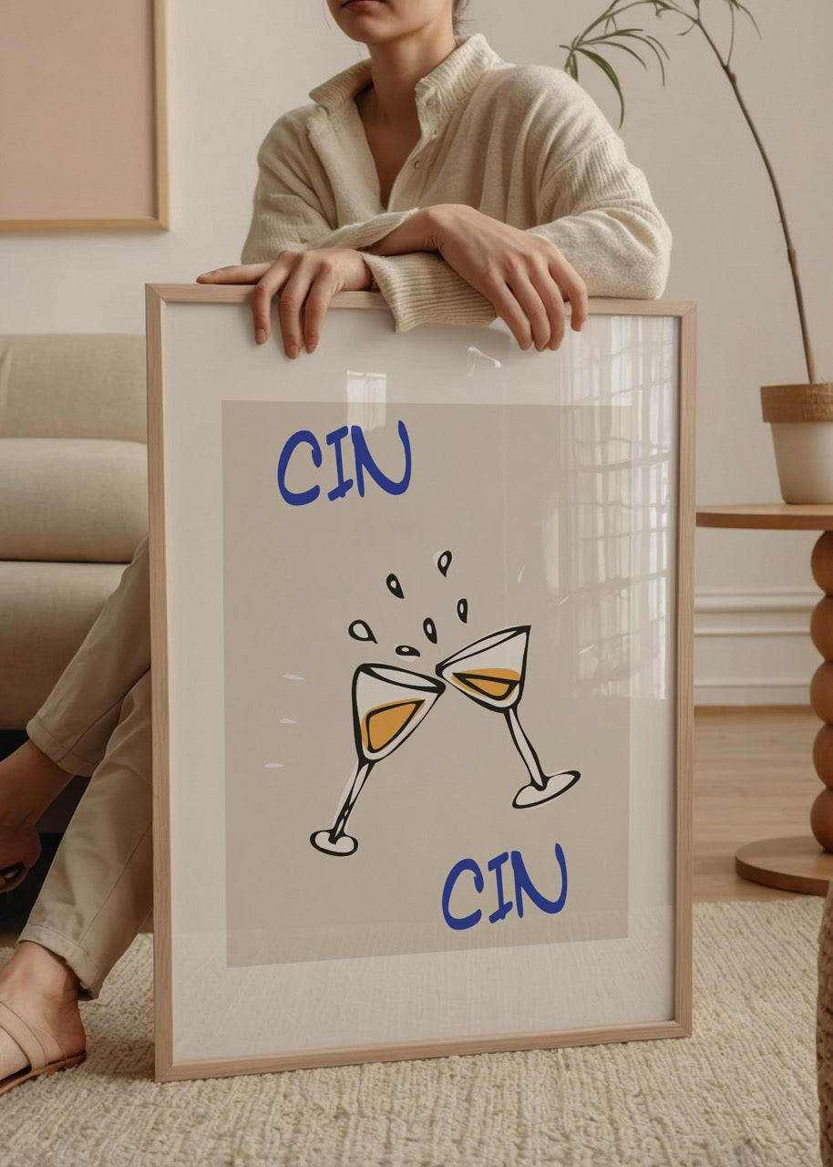 Bej arka plan üzerinde mavi yazı ve iki kadehin çarpıştığı kutlama illüstrasyonlu minimalist Cin Cin Cheers duvar posteri.