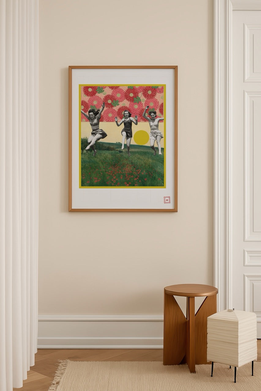 Çiçekli bir fon ve yeşil bir çayır üzerinde zıplayan üç kadın figürüyle, sarı güneş detayı içeren enerjik ve renkli kolaj illüstrasyon.