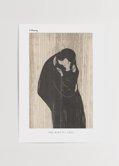 Edvard Munch’un “The Kiss IV” (1902) adlı ahşap baskı eserinin sade ve güçlü siyah-bej tonlarında bir reprodüksiyon posteri.