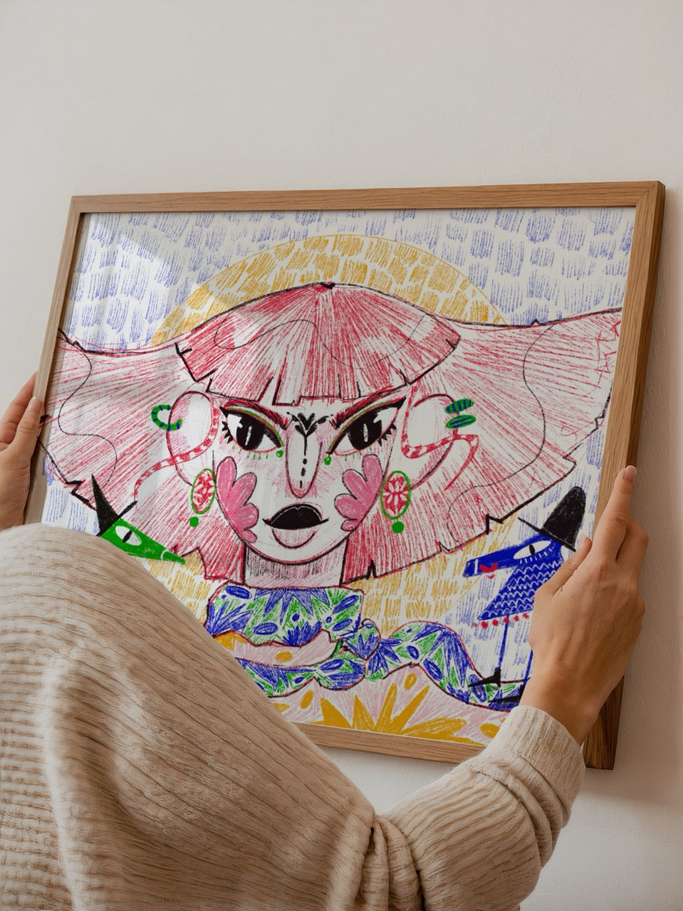 Elif İpek Oğuzhan’ın Melis adlı eseri – renkli kalemlerle çizilmiş güçlü kadın portresi ve çevresinde masalsı figürlerin yer aldığı illüstrasyon posteri.