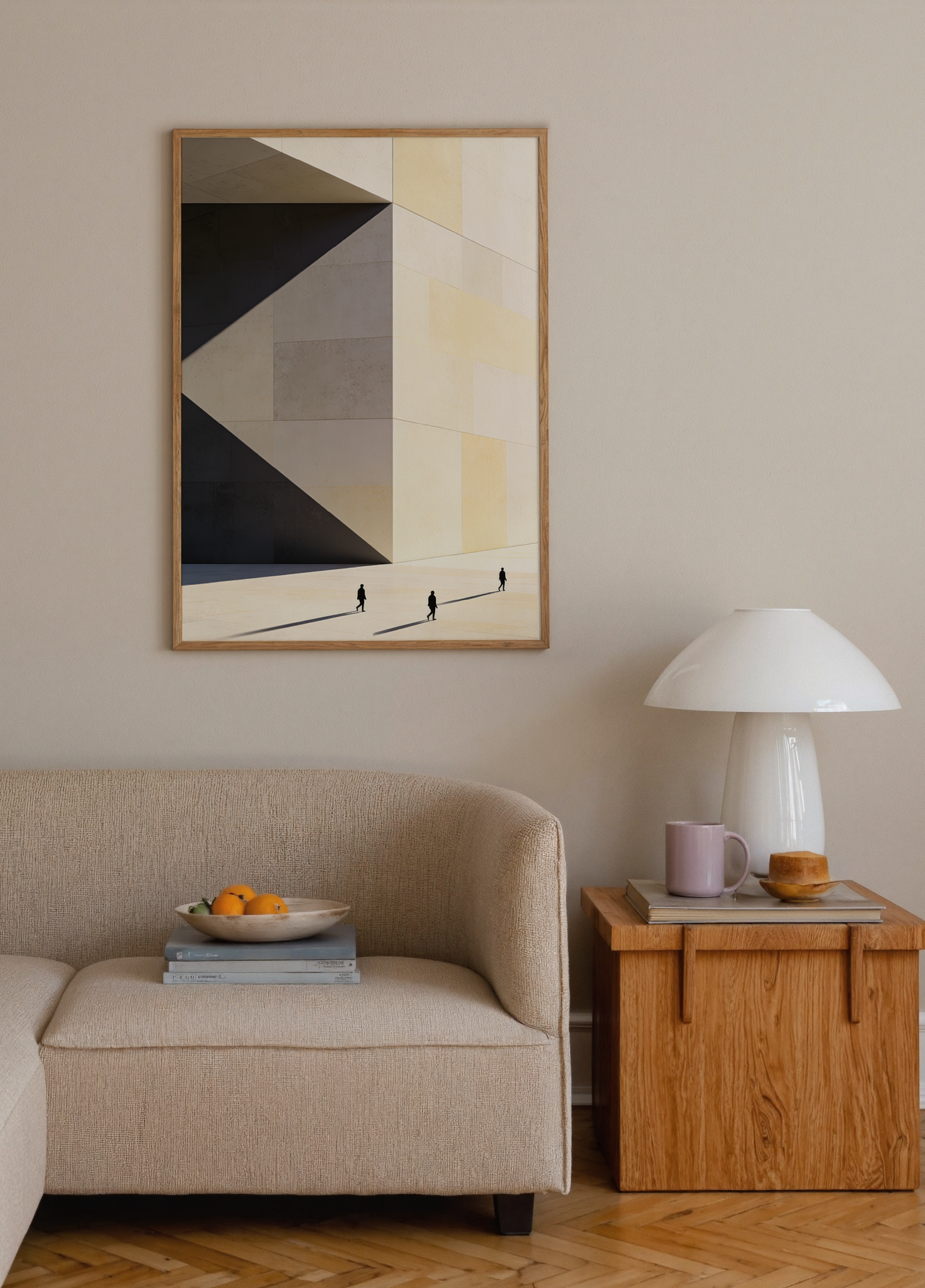 Minimalist mimari yapının köşesinde oluşan dramatik geometrik gölgeler ve geniş açık alanda yürüyen insan figürlerini gösteren çağdaş mimari sanat posteri.