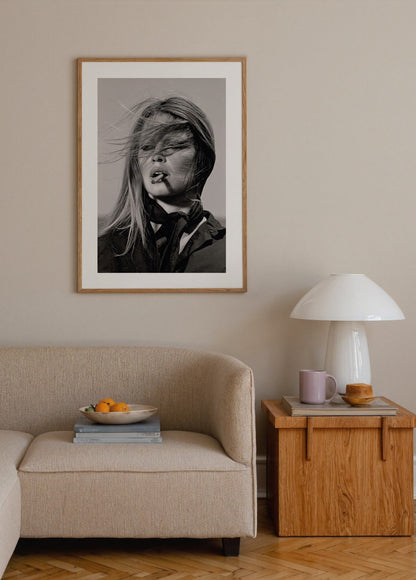 İkonik Anlar: Brigitte Bardot Smoking A Cigarette poster baskı mockup 3