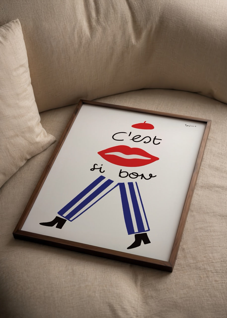 Yağmur Solakoğlu’nun Je Ne Sais Quoi illüstrasyon posteri – kırmızı dudaklar, beret ve tipografik tasarım