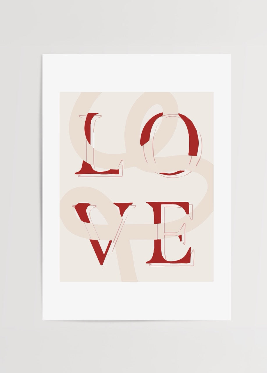 Kırık beyaz zemin üzerinde kırmızı tipografiyle tasarlanmış modern love duvar posteri