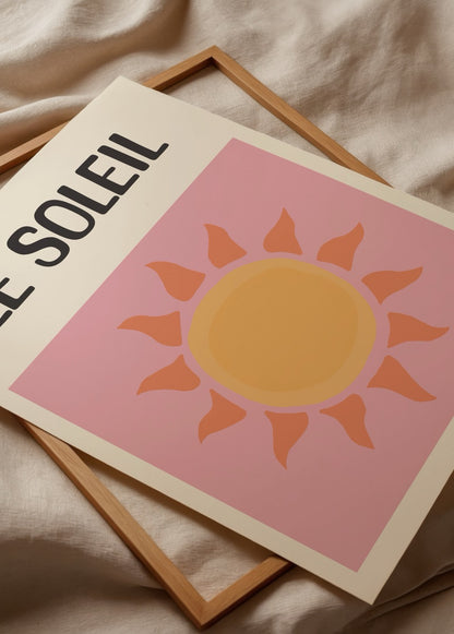 Le Soleil poster baskı, pastel pembe zemin üzerinde modern güneş illüstrasyonlu minimal duvar dekoru