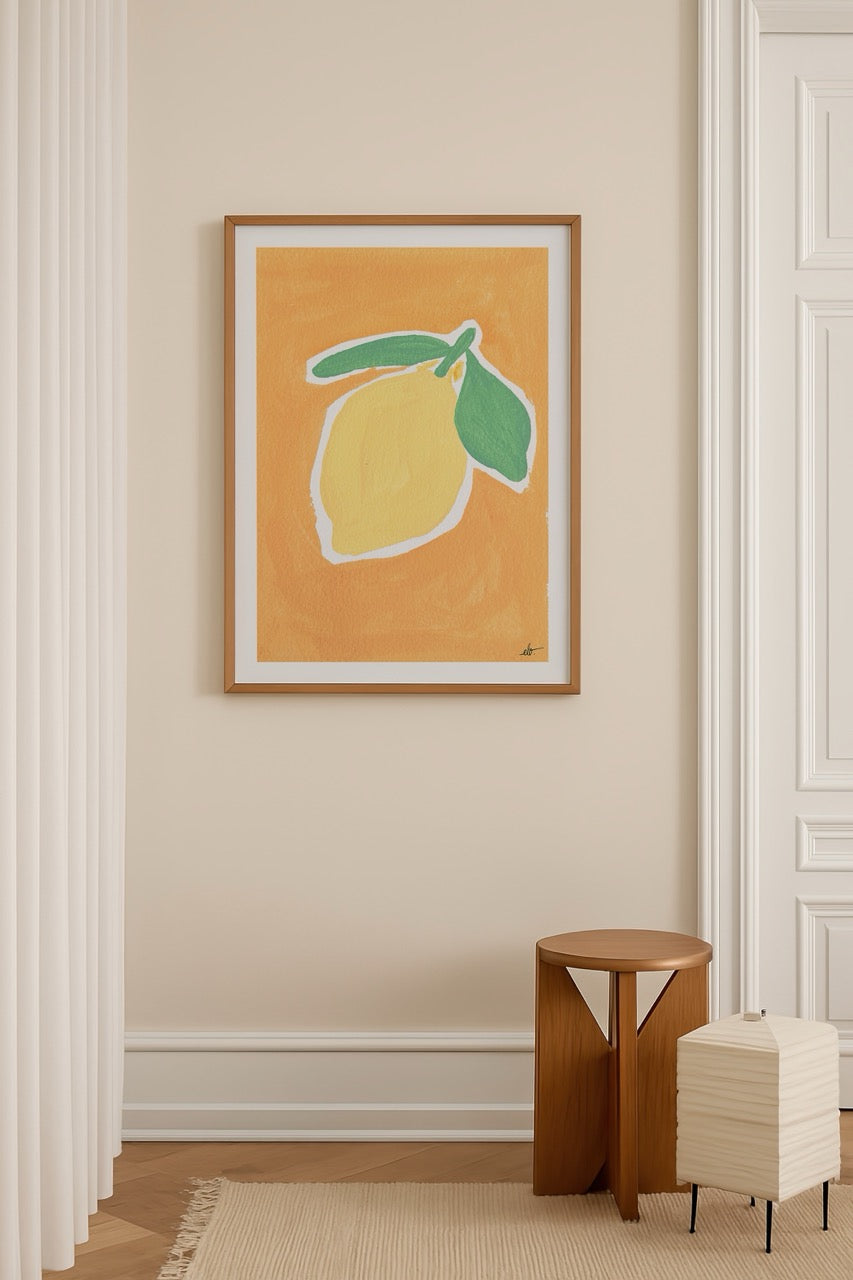 Elif Işık’ın Pastel Series koleksiyonundan Limon posteri, turuncu zemin üzerinde pastel sarı limon ve yeşil yaprak illüstrasyonu.