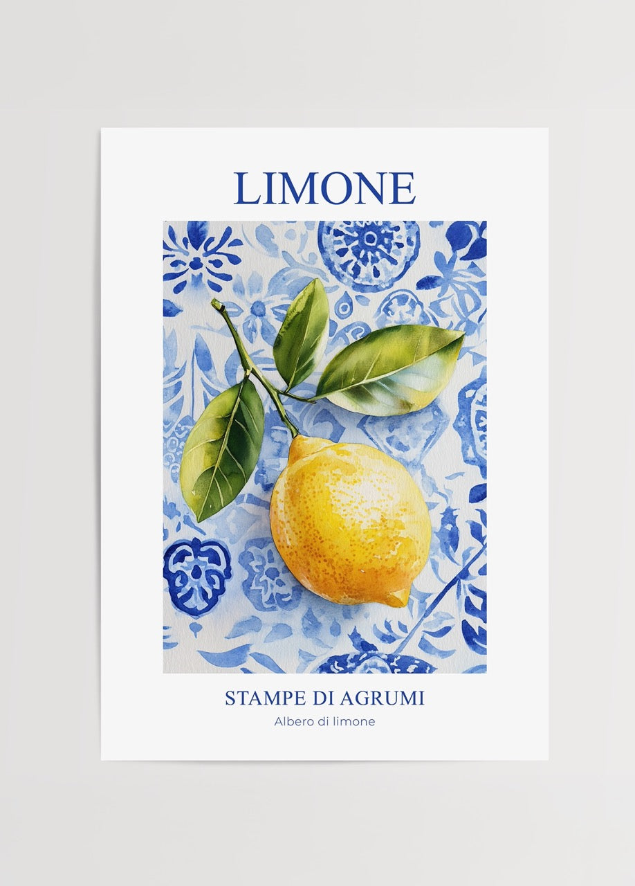 Mavi beyaz desenli arka plan üzerinde limon ve yaprak illüstrasyonlu Limone poster baskısı
