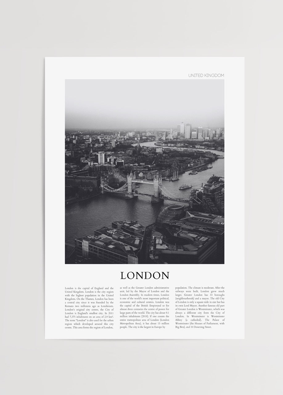 Tower Bridge ve Londra şehir manzarasını gösteren siyah beyaz poster baskı