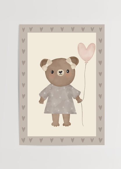 Love Balloon Teddy çocuk odası duvar posteri – Nergis Sabancı illüstrasyonu