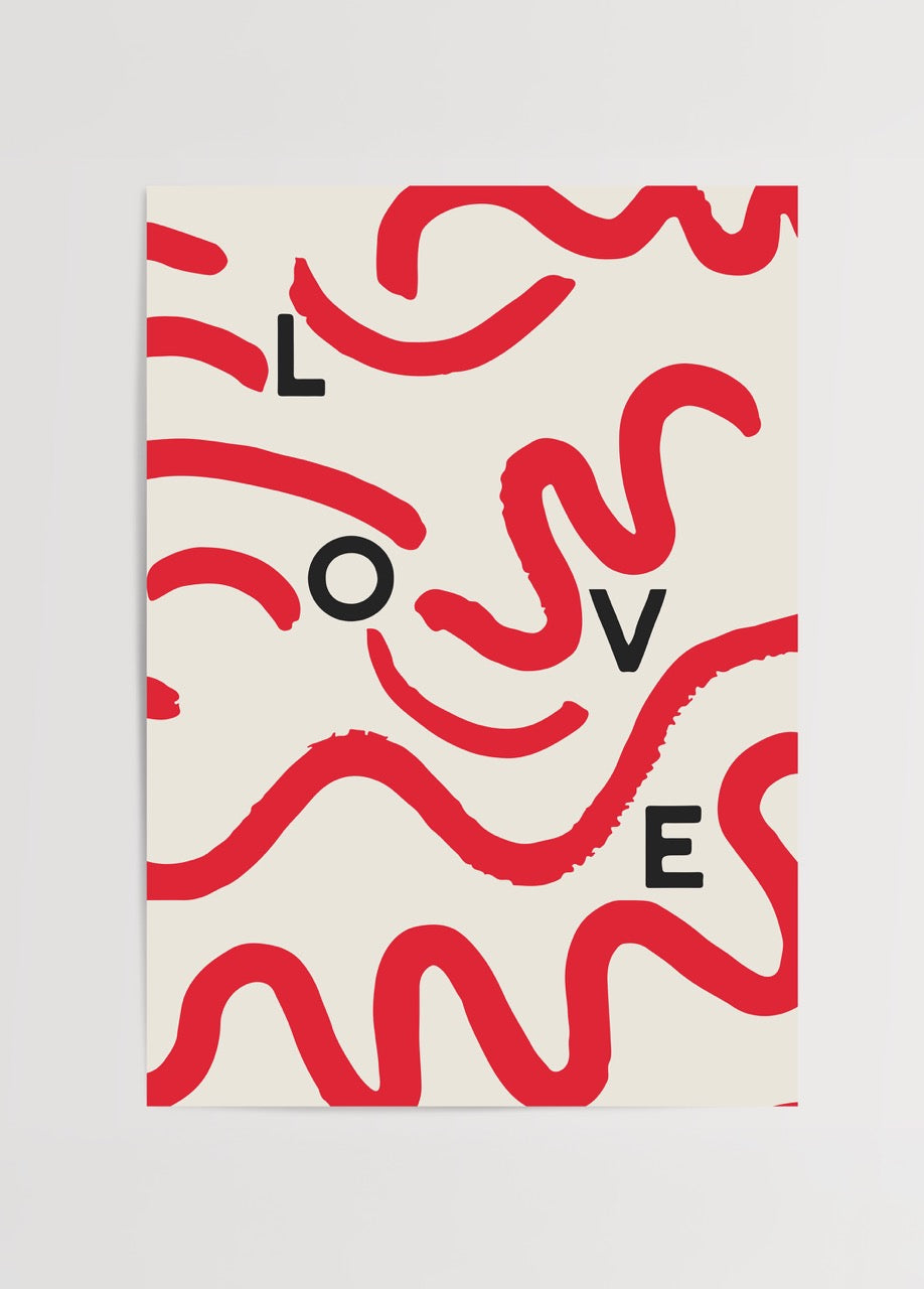 LOVE yazılı kırmızı dalgalı çizgilerle tasarlanmış modern grafik poster baskı