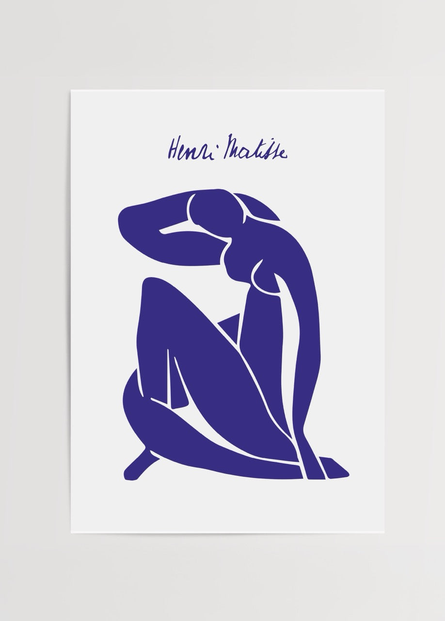 Beyaz zemin üzerine lacivert kes-yapıştır kadın figürü içeren Matisse tarzı poster
