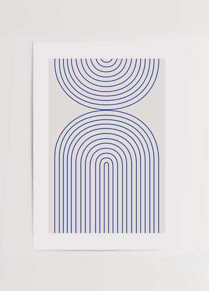 Simetrik mavi çizgilerden oluşan yarım daire poster – geometrik ve minimalist duvar dekoru