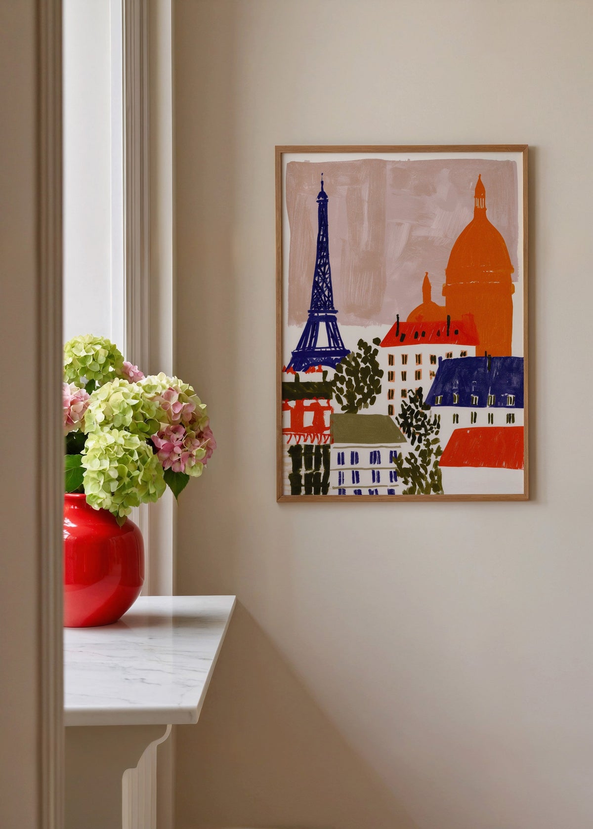 Eiffel Kulesi ve Paris çatı manzarasını canlı renklerle betimleyen mimari illüstrasyon poster.