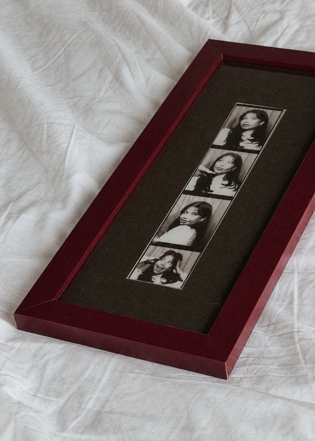 4x20 cm fotoğraf şeridi için 15x35 cm bordo photobooth çerçeve ve koyu kahverengi paspartu