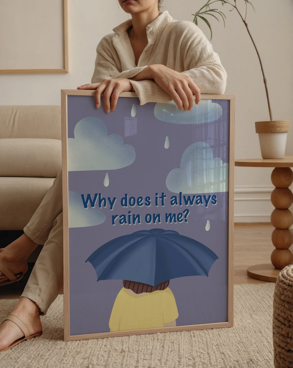 Özge Özcan Rain On Me posteri; şemsiye altındaki figür, bulutlar ve yağmur damlalarıyla melankolik bir illüstrasyon.