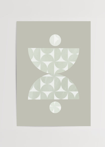Adaçayı yeşili fon üzerine yerleştirilmiş yarım daire ve daire formlarından oluşan soyut minimalist totem poster tasarımı.