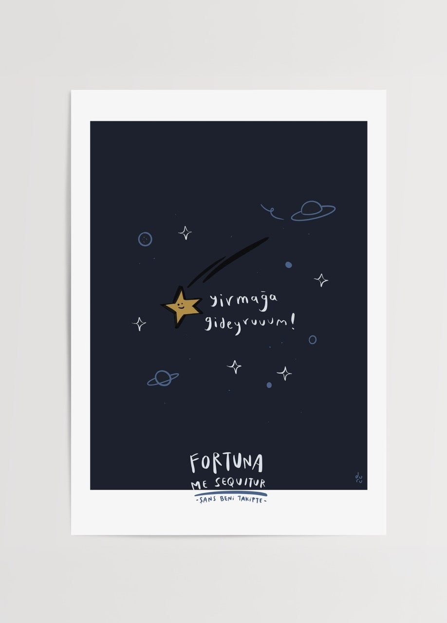 Koyu lacivert zemin üzerinde kayan yıldız, gezegenler ve “Yırmağa gidiyorum” yazısıyla şans temasını anlatan illüstrasyon posteri.