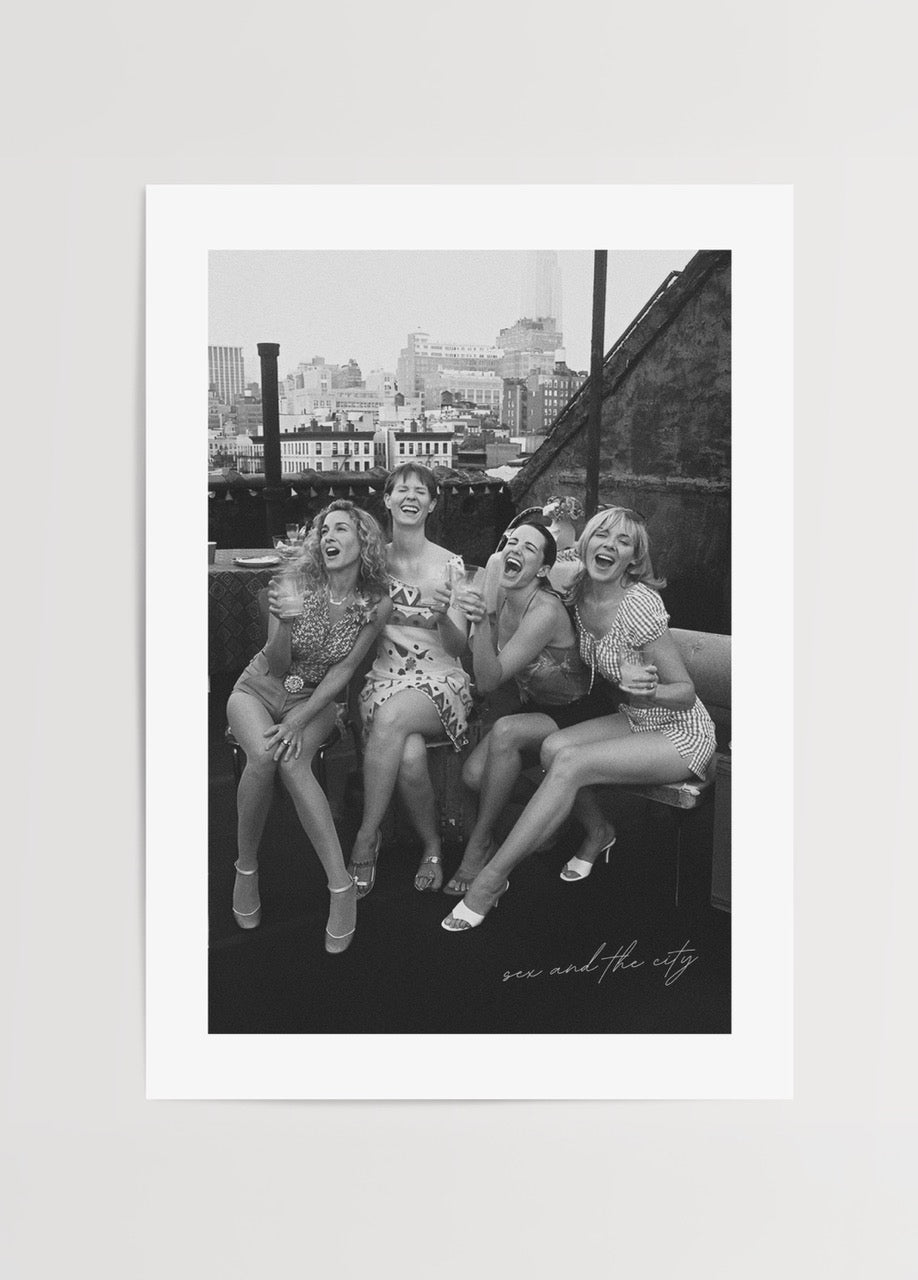 Sex and the City dizisinden New York’ta çekilmiş siyah beyaz ikonik sahne