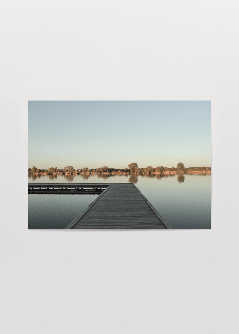 silent pier lake in bialystok minimal gol manzarasi fotograf poster