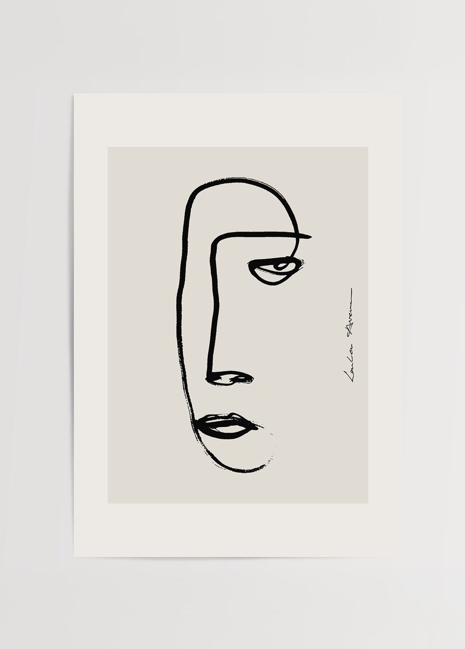 Siyah çizgiyle tasarlanmış minimalist yüz illüstrasyonu, krem zemin üzerinde modern sanat posteri
