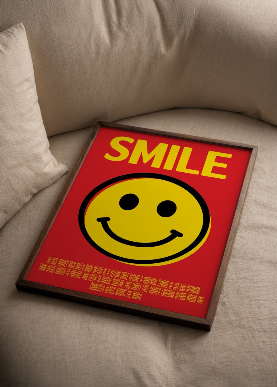 Batuhan Erdoğan’ın Smile posteri, kırmızı fon üzerinde sarı gülen yüz tasarımıyla pozitifliği ve pop-art ruhunu yansıtan sanat baskısı.