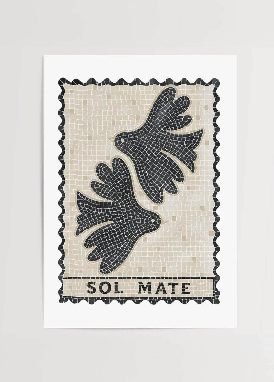 Thola Studio Sol Mate posteri, mozaik desenli siyah kanat illüstrasyonu, modern ve dekoratif duvar posteri baskısı.