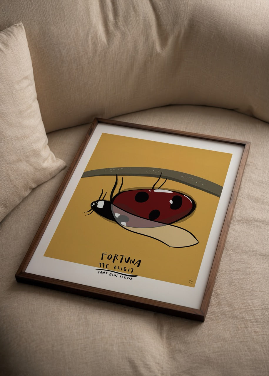 Sarı zemin üzerinde kırmızı bir uğur böceği figürüyle tasarlanmış, şansı ve umudu simgeleyen illüstrasyon posteri.