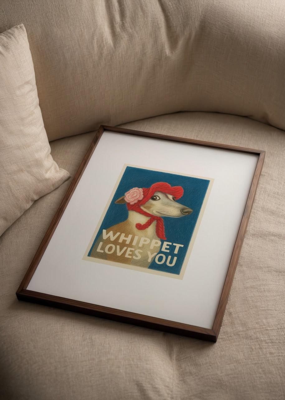 Nida Büyük imzalı Whippet posteri, kırmızı bereli whippet köpeği illüstrasyonu ve “Whippet Loves You” yazılı sevimli sanat baskısı.