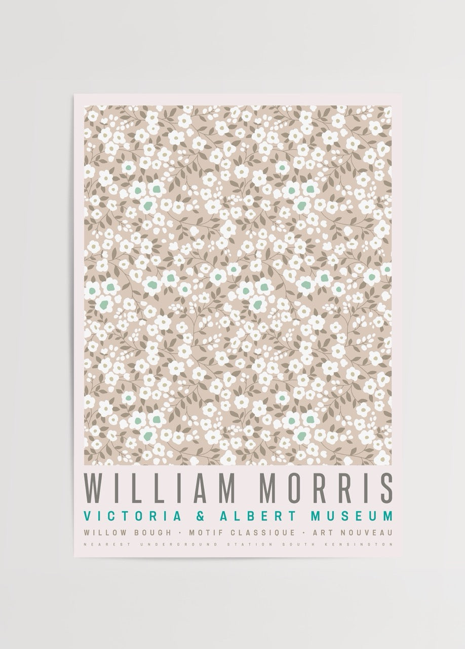 William Morris çiçek desenli poster, beyaz küçük çiçekler ve pastel bej arka planlı dekoratif duvar posteri
