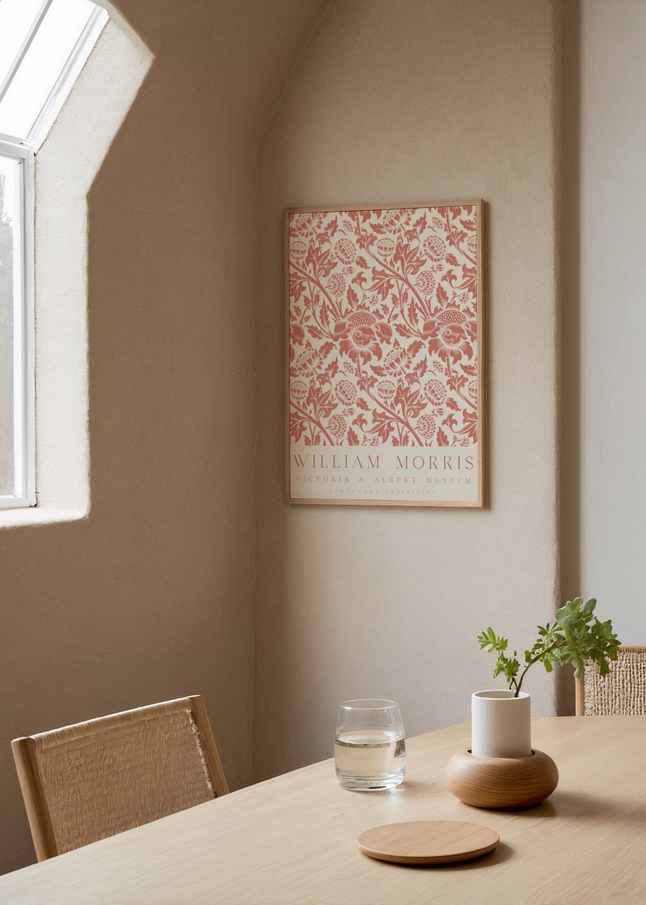 William Morris Centenary koleksiyonundan kırmızı çiçek desenli poster