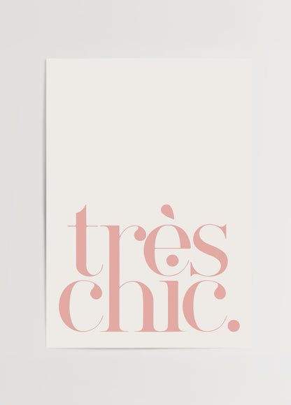 Krem zemin üzerinde pembe Fransız tipografisiyle tasarlanmış minimal modern duvar posteri